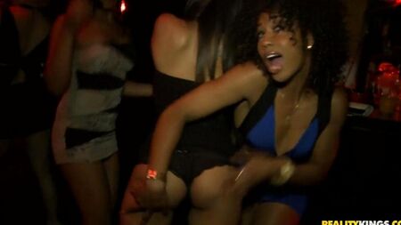 Striptease em uma boate