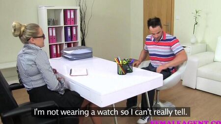 Seduziu o cara na entrevista