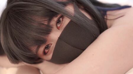 Sexo com uma japonesa em uma máscara - com medo de coronavírus