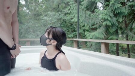 Sexo em um jacuzzi com um asiático