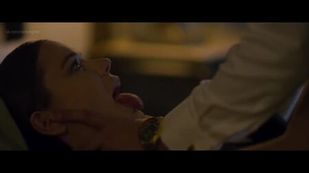 Laia Costa nua (coberta) - Devils s01 (2020) HD 1080p Ver online / Laia Costa - Devils