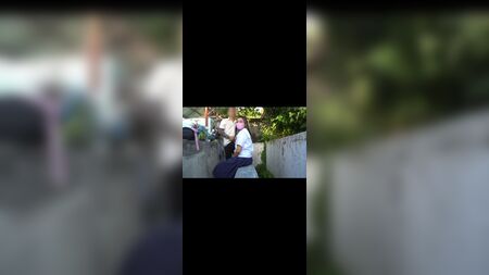 Relação sexual entre uma estudante filipina e um professor filipino num cemitério público