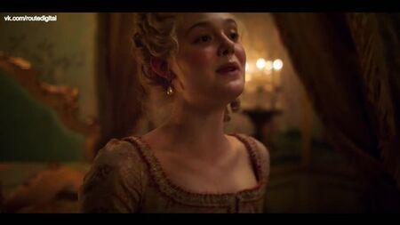 Elle Fanning, Charity Wakefield - The Great (2020) 1.ª temporada, episódios 2 a 4 em HD 1080p. Nua? Sensual! Ver online