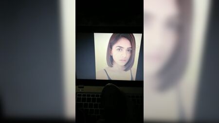 MRunal Thakur e homenagem