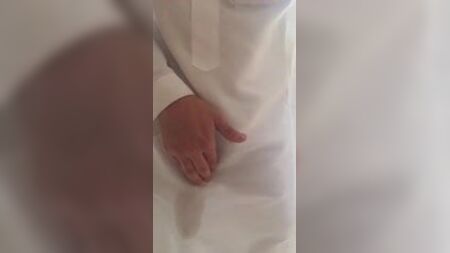 Enrole a bainha do thawb