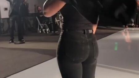 A morena Meagan Good num espetáculo incrível do rabo!!!!!