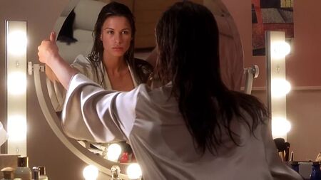 Rhona Mitra - O Homem Invisível (2000)
