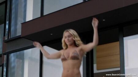 Hayden Panettiere - Nashville - Cenas em biquíni - HD