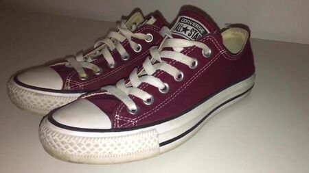 Os sapatos da minha irmã: Converse baixos castanhos-avermelhados - Parte 2 - 4K