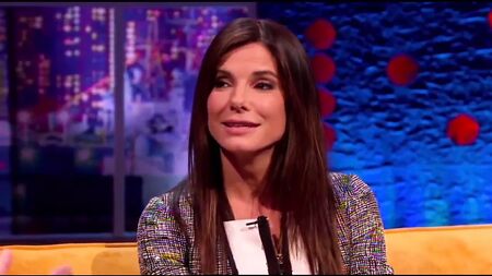 As pernas sensacionais de Sandra Bullock