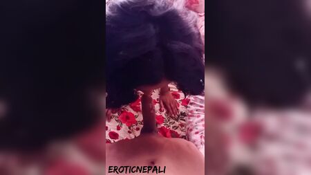 Estava a beijar a minha namorada nepalesa