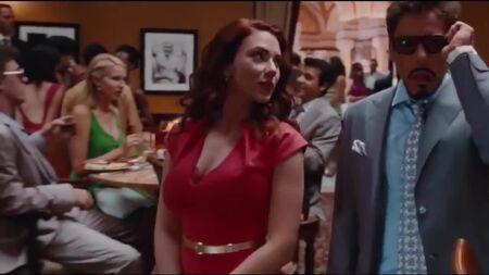 Aumento dos seios de Scarlett Johansson