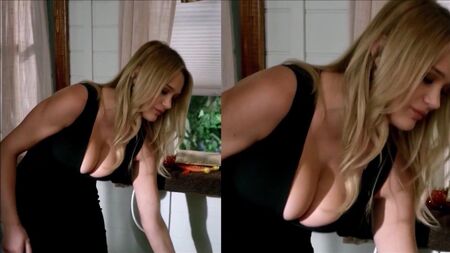 Os seios grandes de Hunter King a transbordar