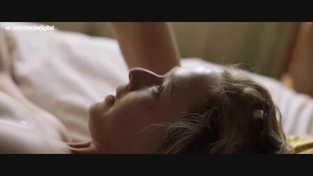 Alba August Nude - Becoming Astrid (DK-SE 2018) HD1080p Ver Online / Alba August - Ser Astrid Lindgren