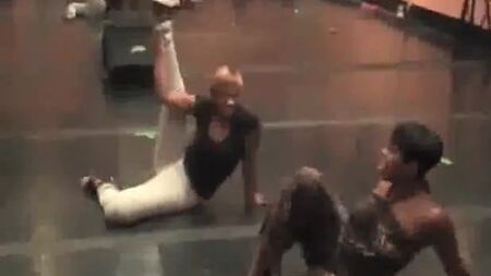 Fantasia Barrino a abanar o rabo com a Rasheeda