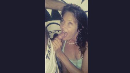 Chupa-me a pila, Sarita, a MILF hippie viajante