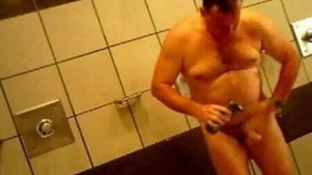 Espião num chuveiro público!!!