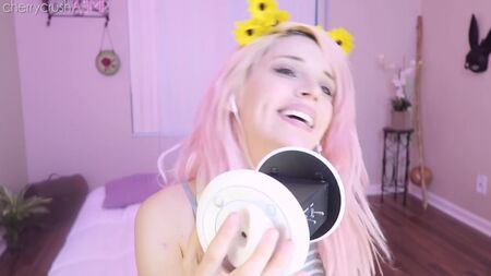 ASMR Cherry Crush - Sons bucais, mordidas e lambidelas na orelha - ASMR