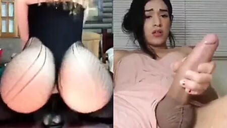 O Cd masturba-se enquanto vê