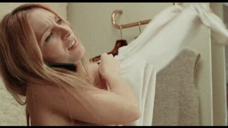 Annabelle Dexter-Jones Nua - Cecile ao Telefone (2017) HD 1080p Ver Online / Аннабелль Декстер-Джонс