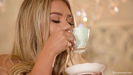 Tahlia Paris (High Time) [2017, Solo, Loira, Poses, Porno, HD 1080p]