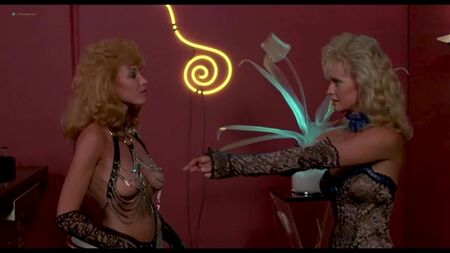 Shari Shattuck, Lisa London, etc. Nua - The Naked Cage (1986)