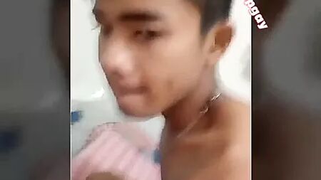 Pornografia local - Agay, Ahmad Mudzakir