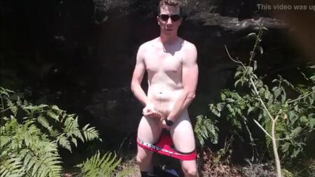 bush_jerk_off_3 (ao ar livre, masturbação, praia, público, gay, rapaz sozinho, pornografia gay, gay ao ar livre, gay em público, masturbação gay, gay a solo, gay ao ar livre)