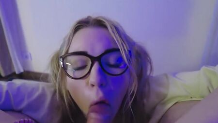 DeepBunnyHole - Gozada na garganta profunda com foda na cara - Parte 2 (720p) [Amador, Rússia