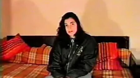 Incrível! O primeiro filme pornográfico romeno após 1989