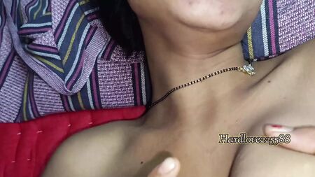 Fodi a rata da Desi Bhabhi; é uma rata muito sensual, e gozei dentro dela