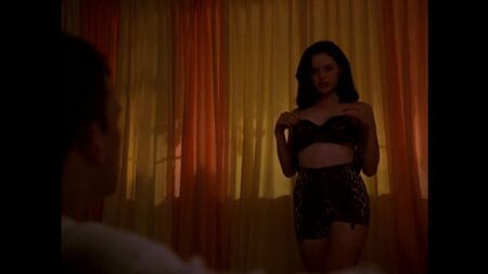 Amy Locane, Rose McGowan nuas - Going All the Way (1997)