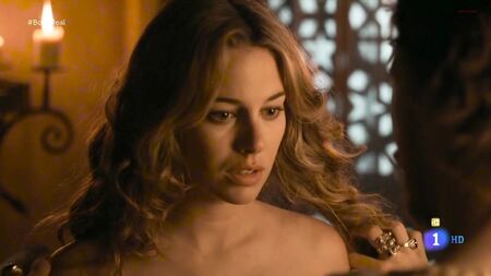 Blanca Suárez Nua - Carlos Rey Emperador (2015) 1.ª temporada, episódio 9