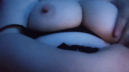 A senhora idosa que se deixa seduzir – Milf turca