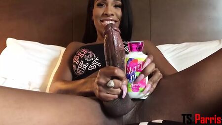Mas aquele pau... – Paris, a trans negra