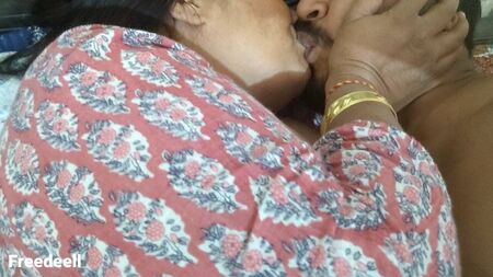 A MILF Bhabhi fodeu-me (18+)