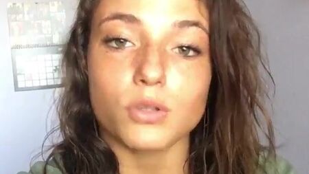 Jade Chynoweth fala sobre ter sido vítima de um ataque informático, mas não ter fotos íntimas