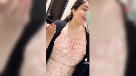 Zeba Gull: sensual e atraente
