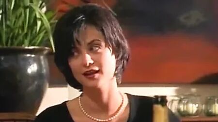 Compilação de fotos de Catherine Bell nua