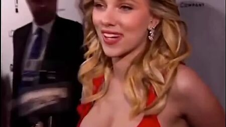 Scarlett Johansson - momentos sensuais 2