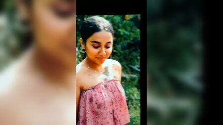 Prajakta Koli: Homenagem com esperma e saliva