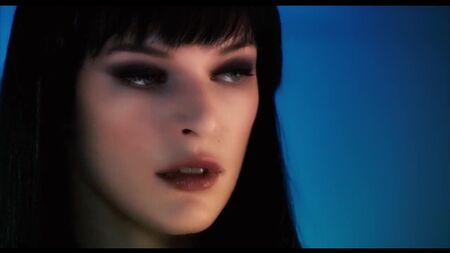 Milla Jovovich nua em «Ultraviolet»