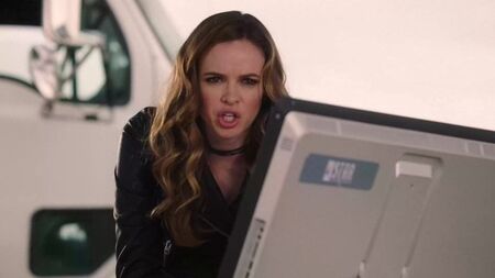 O corpo sensual de Danielle Panabaker