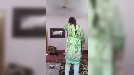 Uma tia e um tio punjabis fazem sexo em casa