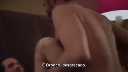 O cowboy é fodido no hotel