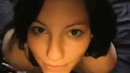 Nossa namorada amadora numa foda caseira com ejaculação anal