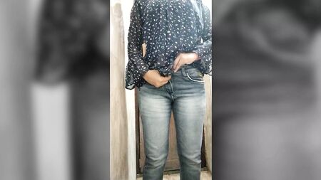 Parte 1: Áudio obsceno em hindi da Riya com o namorado – rapariga indiana desi sensual