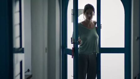 Virginie Efira nua em Sibyl (2019)