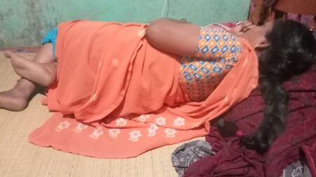 Sexo com uma senhora da aldeia desi