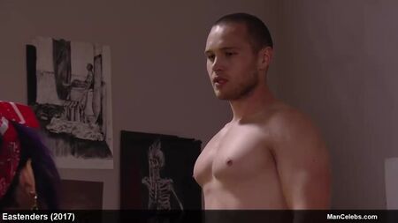 O famoso Danny Walters posa nu para pintores